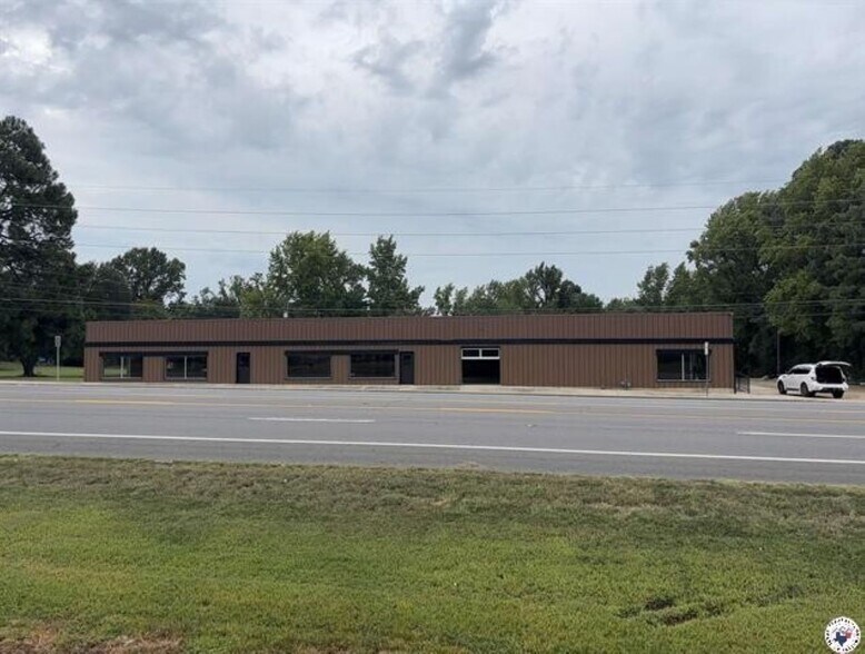 4210 E 9th St, Texarkana, AR à vendre - Photo de l’immeuble – Image 1 sur 11
