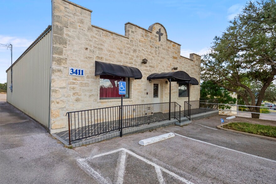 3411 N Highway 281, Marble Falls, TX à vendre - Photo de l’immeuble – Image 2 sur 23