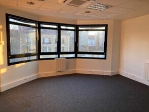 102/104 Avenue Edouard Vaillant, Boulogne-Billancourt à louer Photo intérieure– Image 1 sur 3