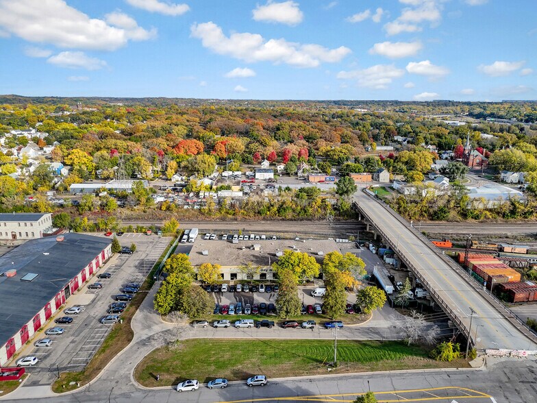 5 Empire Dr, Saint Paul, MN à vendre - Photo de l’immeuble – Image 1 sur 12