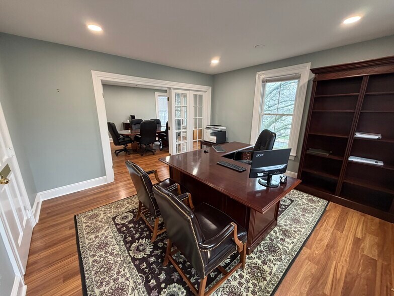 61 Cherry St, Milford, CT à louer - Photo de l’immeuble – Image 2 sur 16