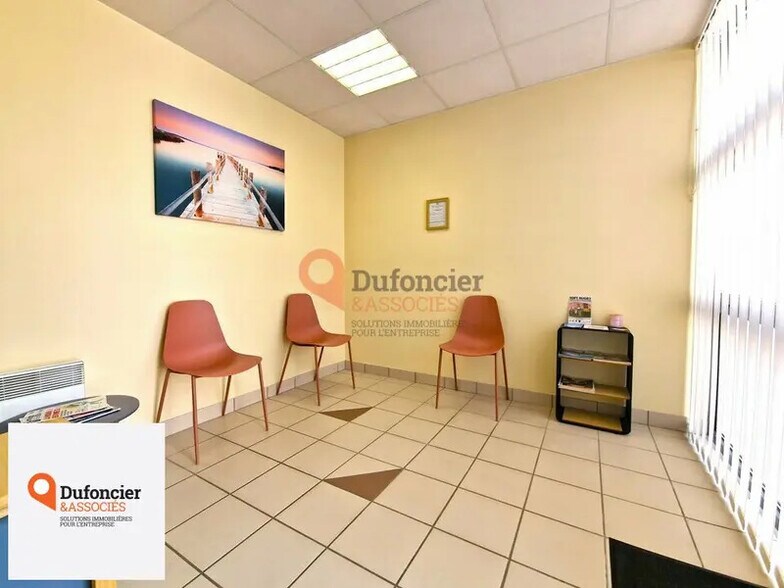 Bureaux/Médical dans Saint-Benoît à louer - Photo intérieure – Image 3 sur 6