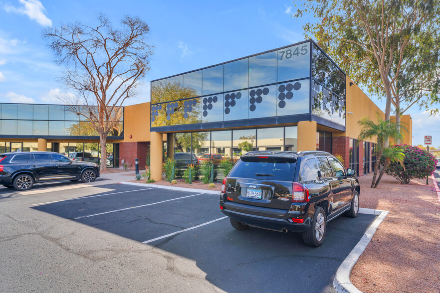 7845 E Redfield Rd, Scottsdale, AZ à louer - Photo de l’immeuble – Image 2 sur 20