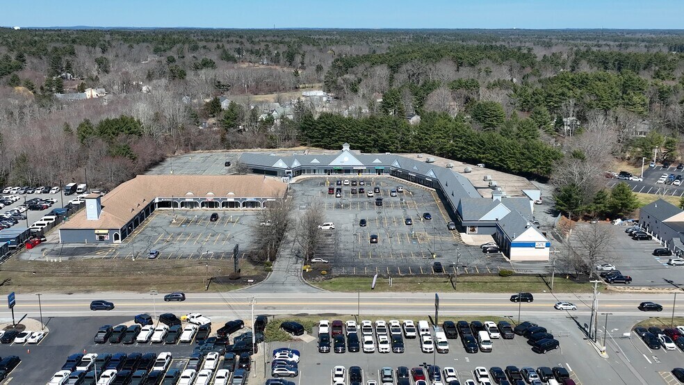 1470 Route 44, Raynham, MA à louer - Vidéo sur l’annonce professionnelle – Image 2 sur 11