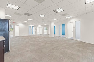 7918 Jones Branch Dr, McLean, VA à louer Photo intérieure– Image 2 sur 6