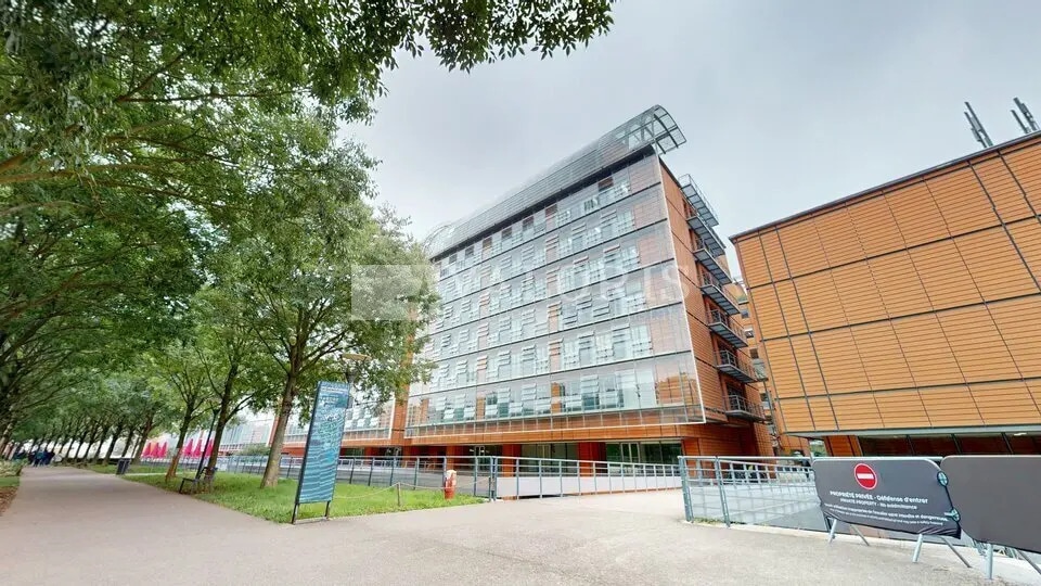 Bureau dans Lyon à vendre - Photo de l’immeuble – Image 3 sur 12