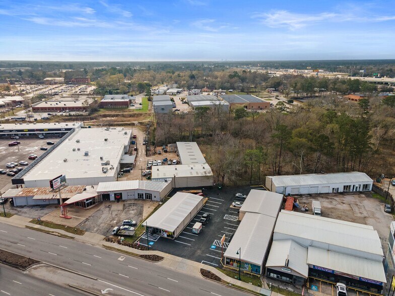 807 W Davis St, Conroe, TX à vendre - Photo de l’immeuble – Image 2 sur 10