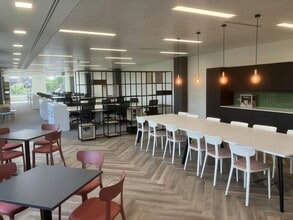 20 Kingston Rd, Staines à louer Photo intérieure– Image 2 sur 16