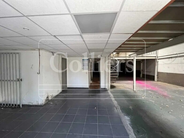 Local d’activités dans Marseille à louer - Photo de l’immeuble – Image 1 sur 3