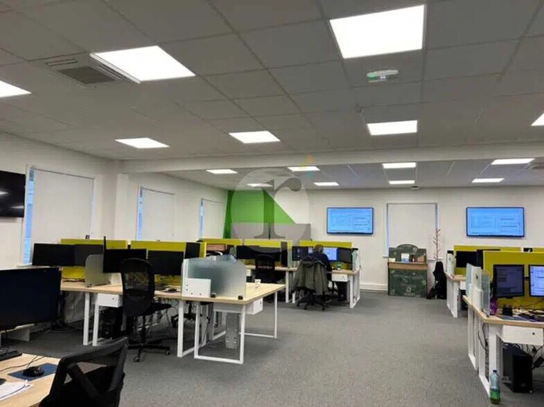 Bureau dans Templemars à vendre - Photo de l’immeuble – Image 2 sur 5