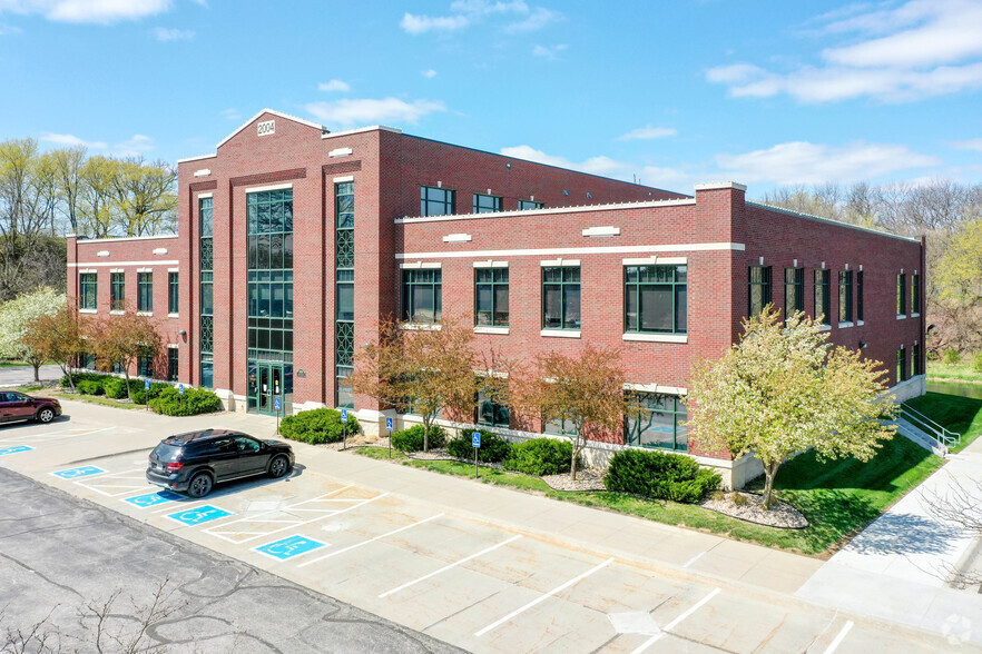 3906 Raynor Pky, Bellevue, NE à louer - Photo de l’immeuble – Image 3 sur 19