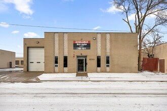 23201 Roseberry Ave, Warren, MI à vendre Photo intérieure– Image 2 sur 44