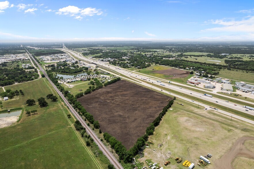 Northbound IH 35, Elm Mott, TX à vendre - Photo de l’immeuble – Image 3 sur 5
