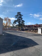 945 N El Dorado St, Stockton, CA à louer Photo de l’immeuble– Image 2 sur 15