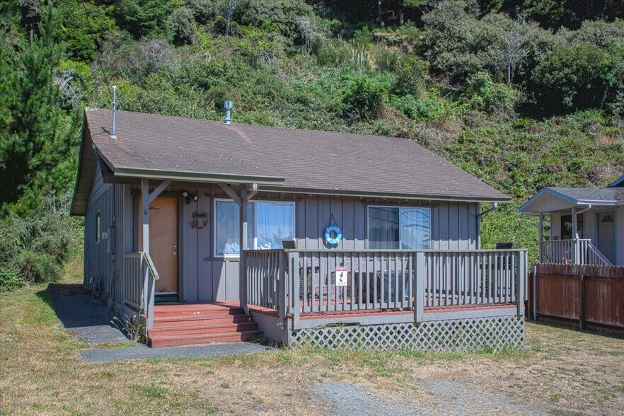 6561 Spring St, Fields Landing, CA à vendre - Photo de l’immeuble – Image 2 sur 13
