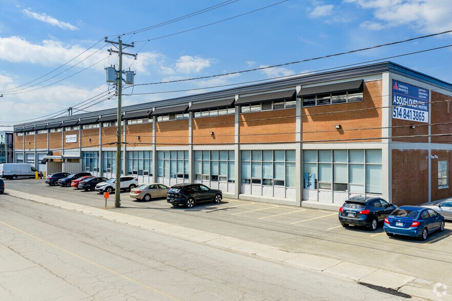 5745 Rue Paré, Mt Royal, QC à louer - Photo principale – Image 1 sur 4