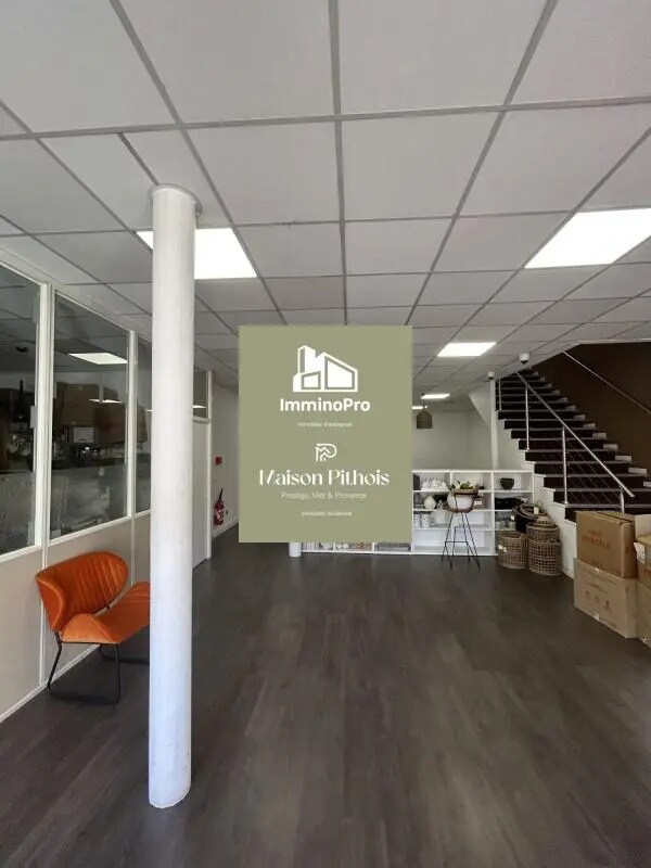 Plus de détails pour Local commercial à louer