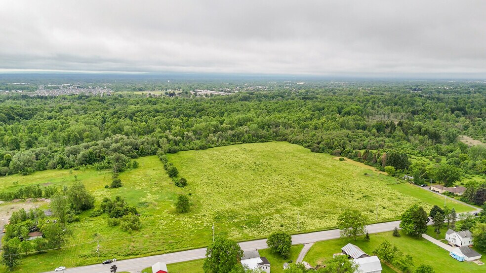 5497 Genesee St, Lancaster, NY à vendre - Aérien – Image 1 sur 12