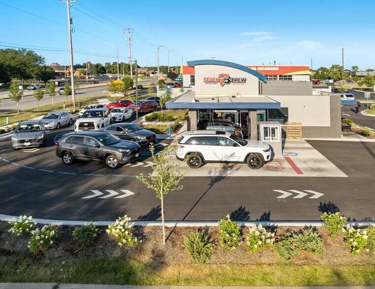 7121 W 159th St, Tinley Park, IL à vendre - Photo principale – Image 1 sur 8