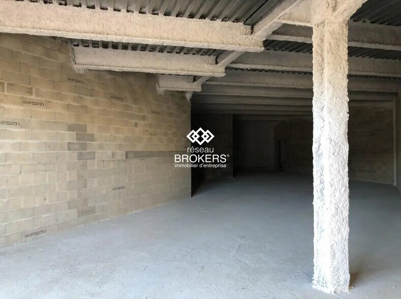 Local commercial dans Bernes-sur-Oise à louer - Photo intérieure – Image 2 sur 4