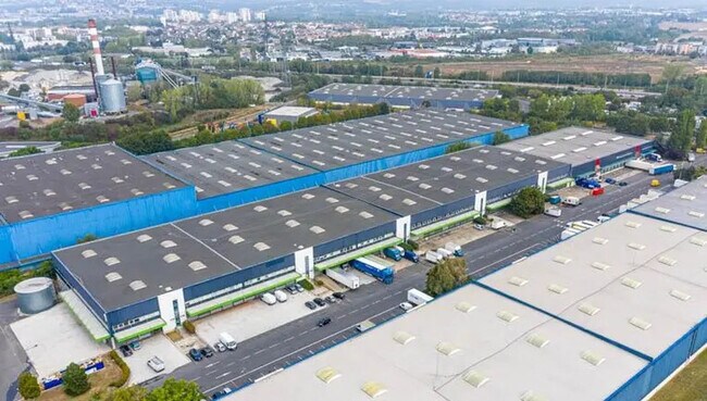 Plus de détails pour Industriel/Logistique à louer