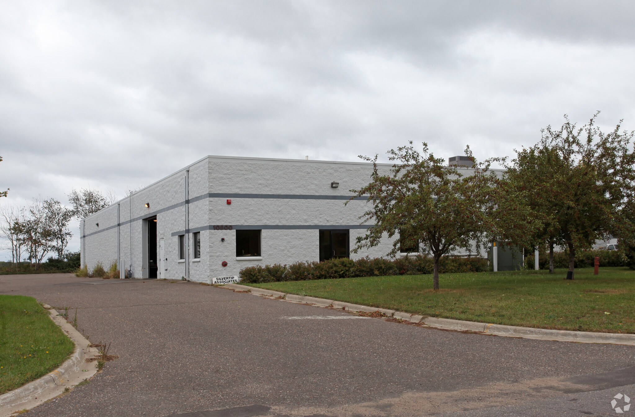 10800 NE Mankato St, Blaine, MN à vendre Photo principale– Image 1 sur 8