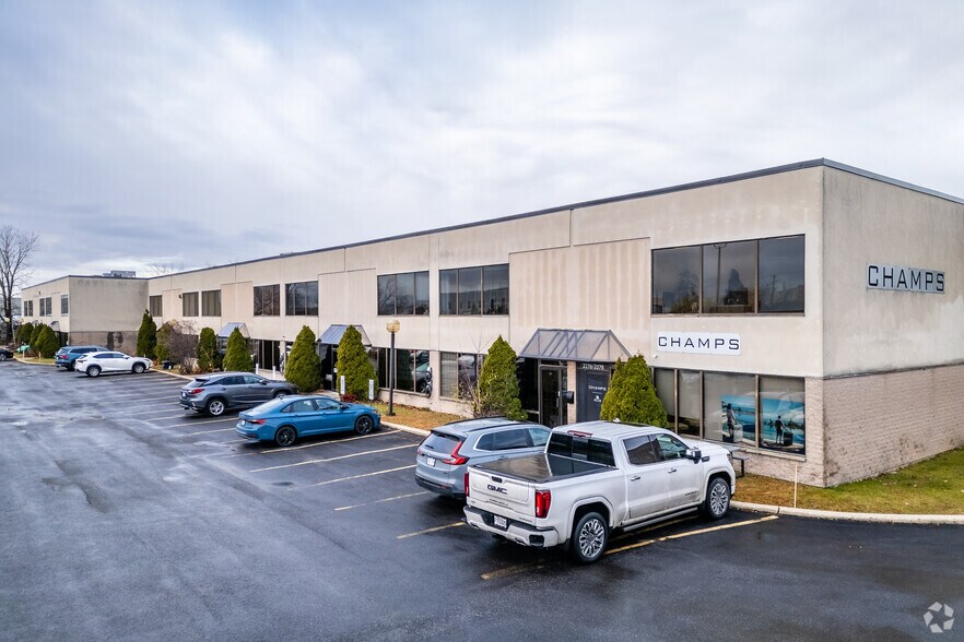 2262-2300 Ch Saint-François, Dorval, QC à louer - Photo de l’immeuble – Image 2 sur 4