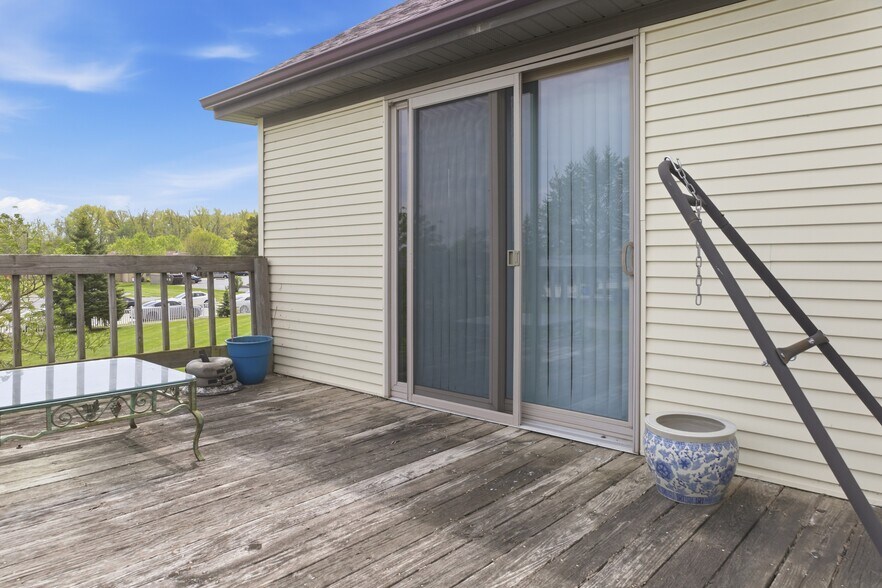 718 E Wayne St, Celina, OH à vendre - Photo de l’immeuble – Image 2 sur 83