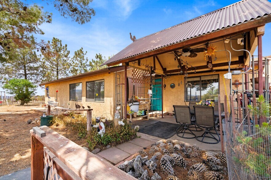 37852 Montezuma Valley Rd, Ranchita, CA à vendre - Photo de l’immeuble – Image 3 sur 35