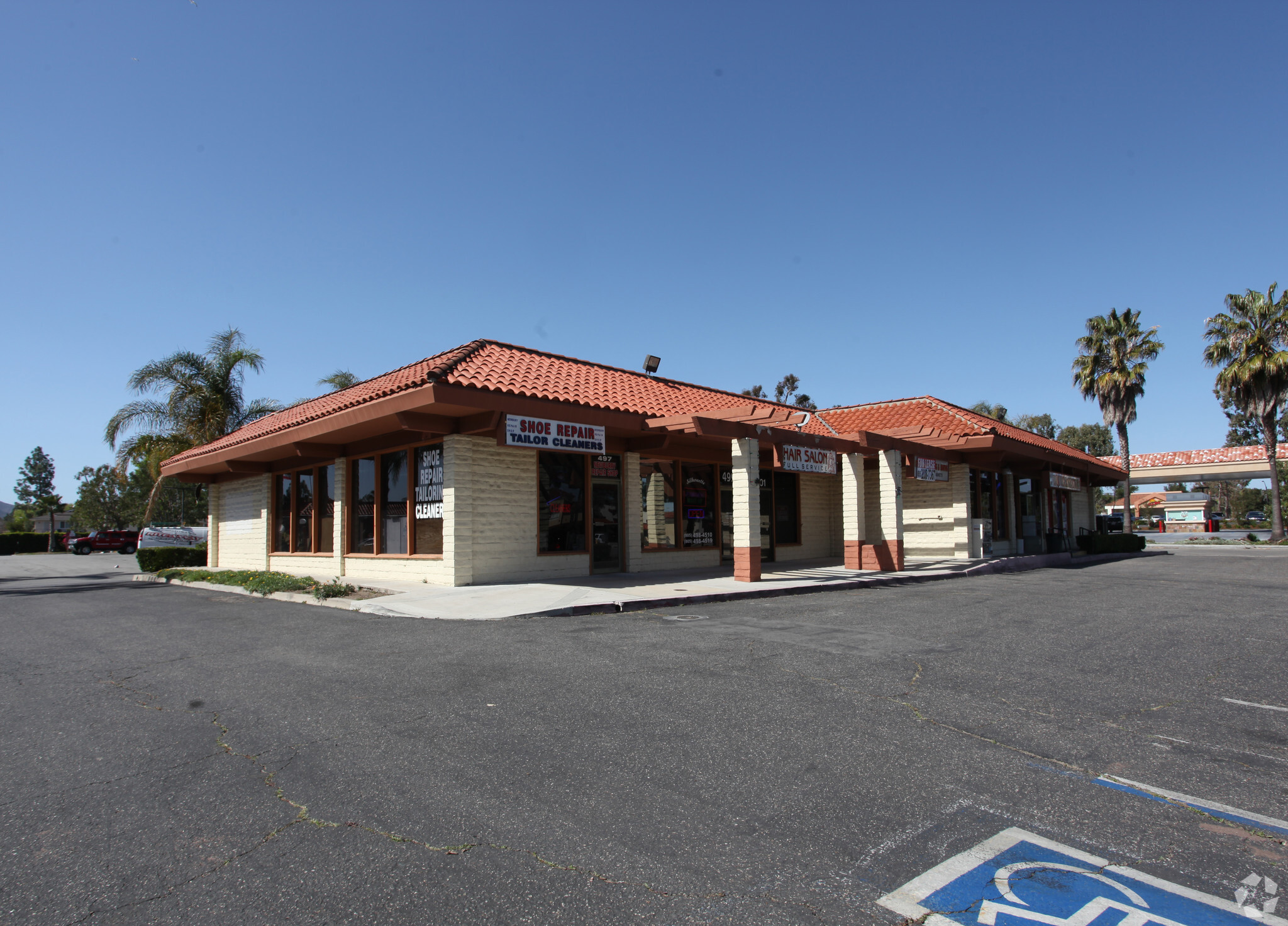 497-503 N Ventu Park Rd, Newbury Park, CA à louer Photo principale– Image 1 sur 8