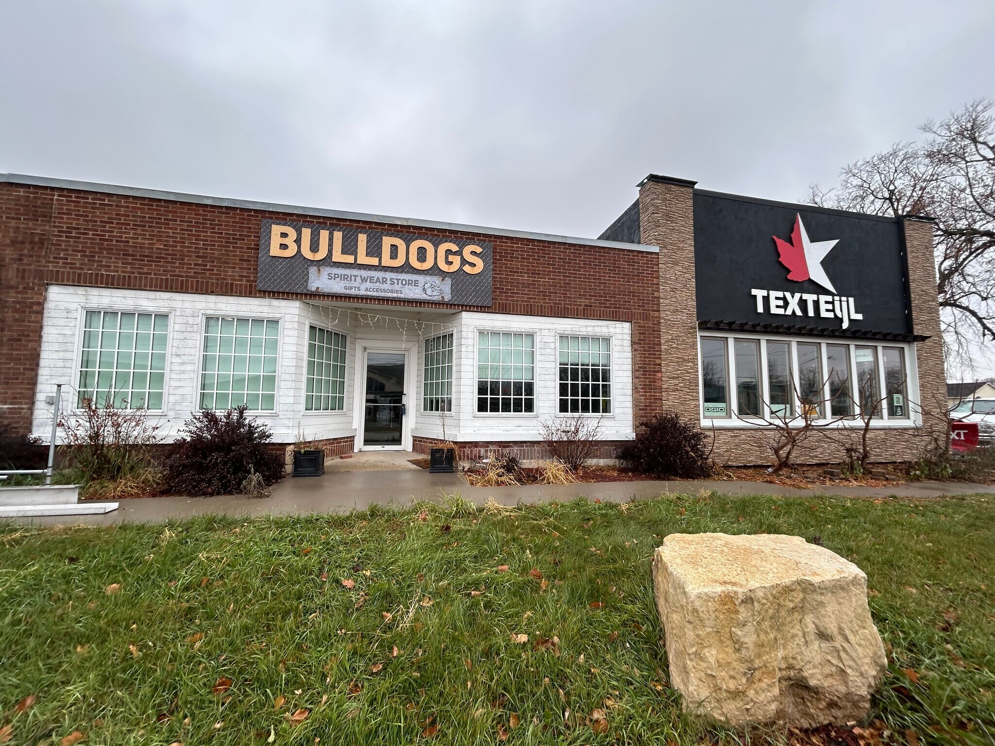 102 SE 2nd Ave, Elgin, MN à vendre Photo de l’immeuble– Image 1 sur 6