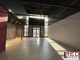 Plus de détails pour 37 Avenue Des Ribas, Venelles - Local commercial à louer