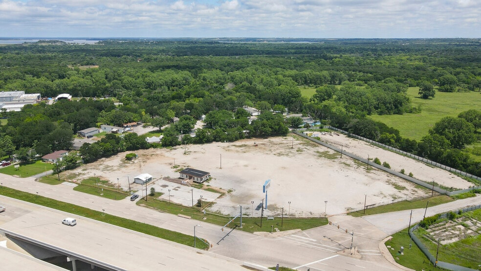 10050 Jacksboro Hwy, Fort Worth, TX à louer - Photo de l’immeuble – Image 1 sur 5