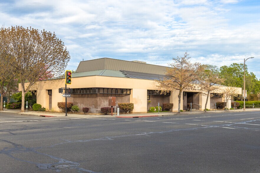 601 Main St, Chico, CA à vendre - Photo principale – Image 1 sur 11