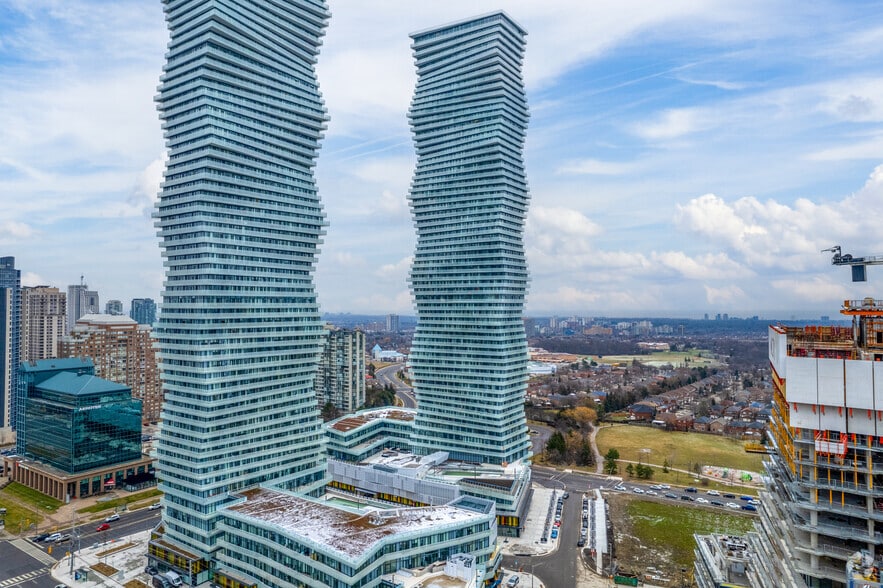 M City 2, Mississauga, ON à louer - Photo de l’immeuble – Image 3 sur 5
