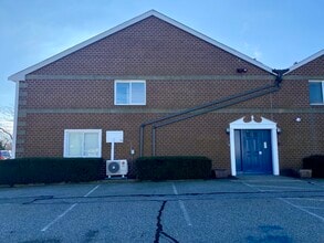 1676 E Main Rd, Portsmouth, RI à louer Photo intérieure– Image 2 sur 4