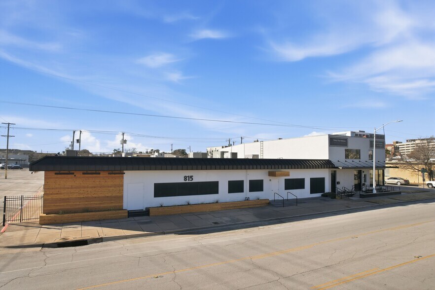 815 Pennsylvania Ave, Fort Worth, TX à louer - Photo de l’immeuble – Image 3 sur 13