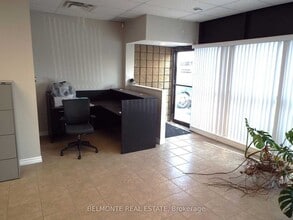 1621 Mcewen Dr, Whitby, ON à louer Photo intérieure– Image 2 sur 9