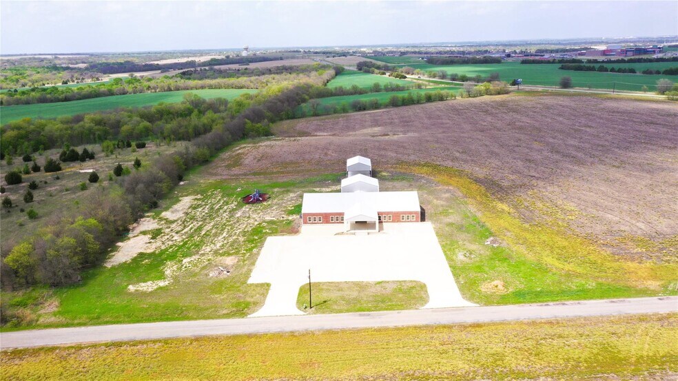 475 Old Dorchester, Sherman, TX à vendre - Photo principale – Image 1 sur 11