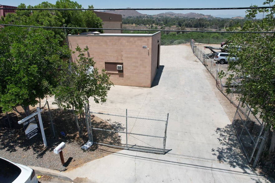 6401 Industrial Ave, Riverside, CA à louer - Photo de l’immeuble – Image 2 sur 13