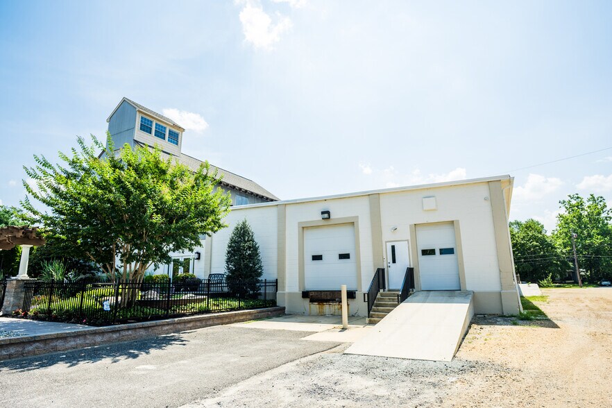 105 Market Pl, Glassboro, NJ à louer - Photo de l’immeuble – Image 3 sur 5