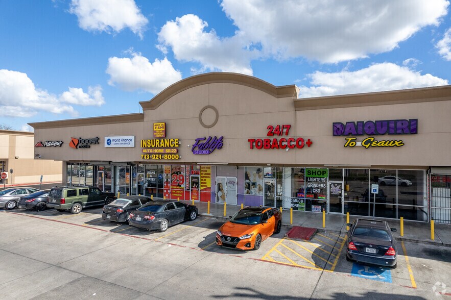 9441 Cullen Blvd, Houston, TX à louer - Photo de l’immeuble – Image 2 sur 35