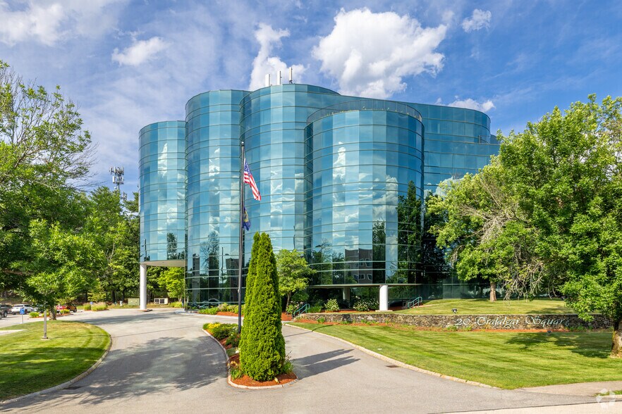 20 Trafalgar Sq, Nashua, NH à louer - Photo de l’immeuble – Image 1 sur 12