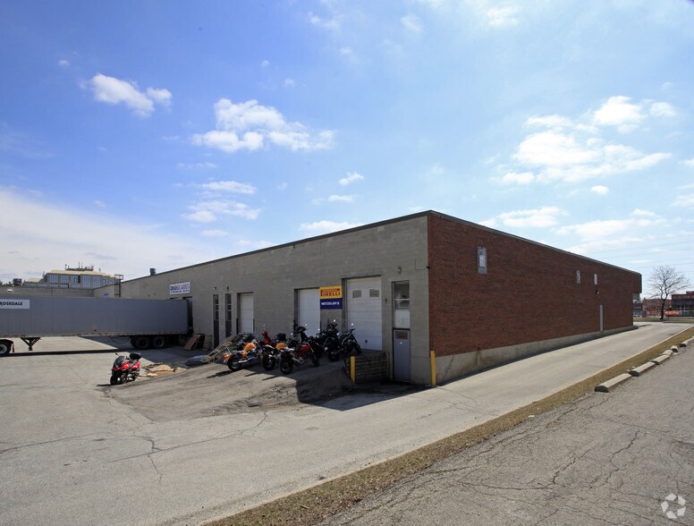 34 Futurity Gate, Vaughan, ON à louer - Photo de l’immeuble – Image 2 sur 4