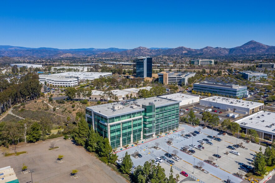 10920 Via Frontera, San Diego, CA à louer - Aérien – Image 3 sur 9
