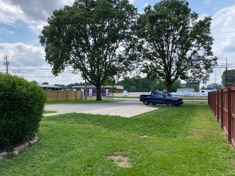 1775 Jeff Rd NW, Huntsville, AL à louer - Photo de l’immeuble – Image 2 sur 20