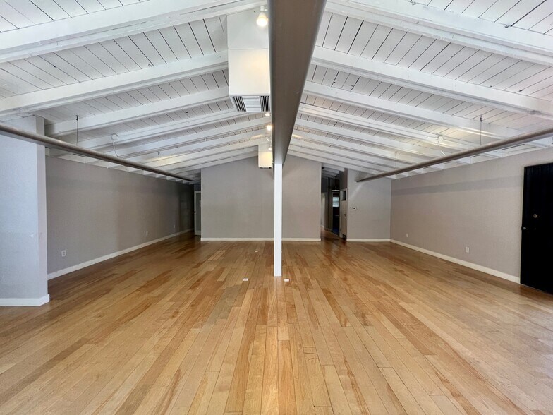 6009 Melrose Ave, Los Angeles, CA à louer - Photo intérieure – Image 3 sur 12