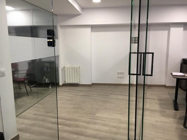 Bureau dans Salamanca, Salamanca à louer - Photo de l’immeuble – Image 3 sur 11