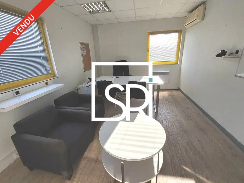 Bureau dans Cournon-d'Auvergne à louer - Photo de l’immeuble – Image 3 sur 10