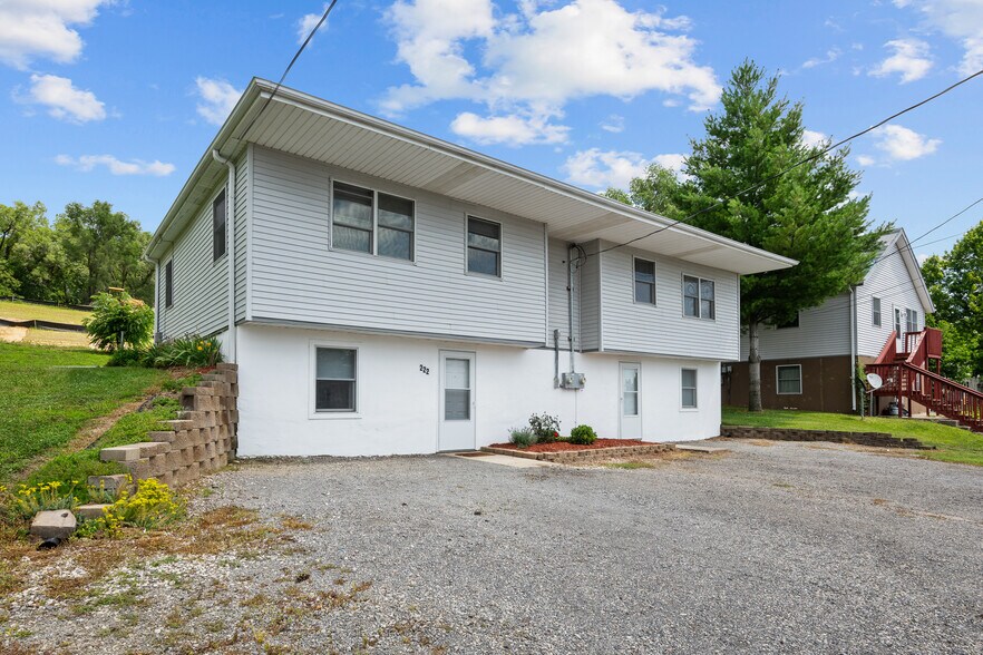 222 6th St, Buffalo, IA à vendre - Photo de l’immeuble – Image 2 sur 33